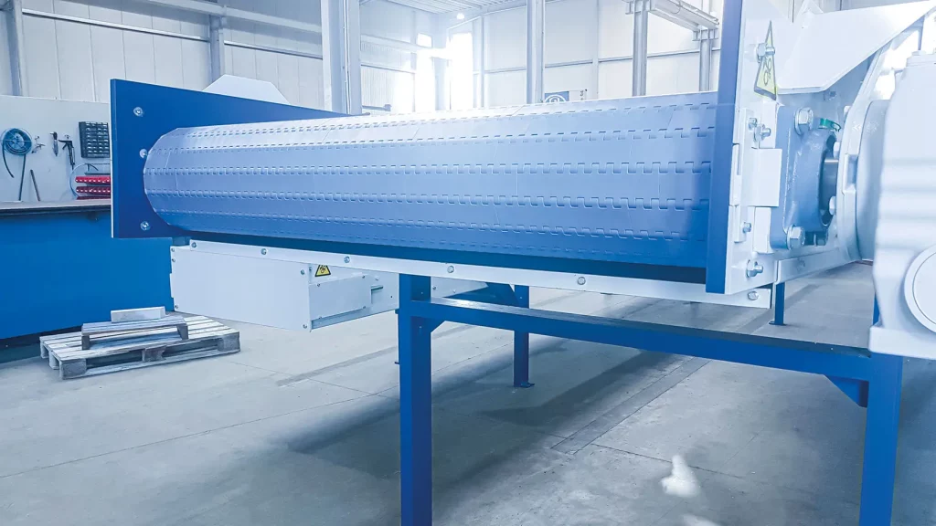 Otto_Fuchs_2020_Kunststoff-Scharniergurtfoerderer_08_web