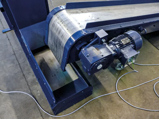 Das Abwurfende eines Magnetrutschförderers